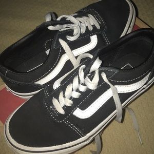 Vans size 2 girls- unisex